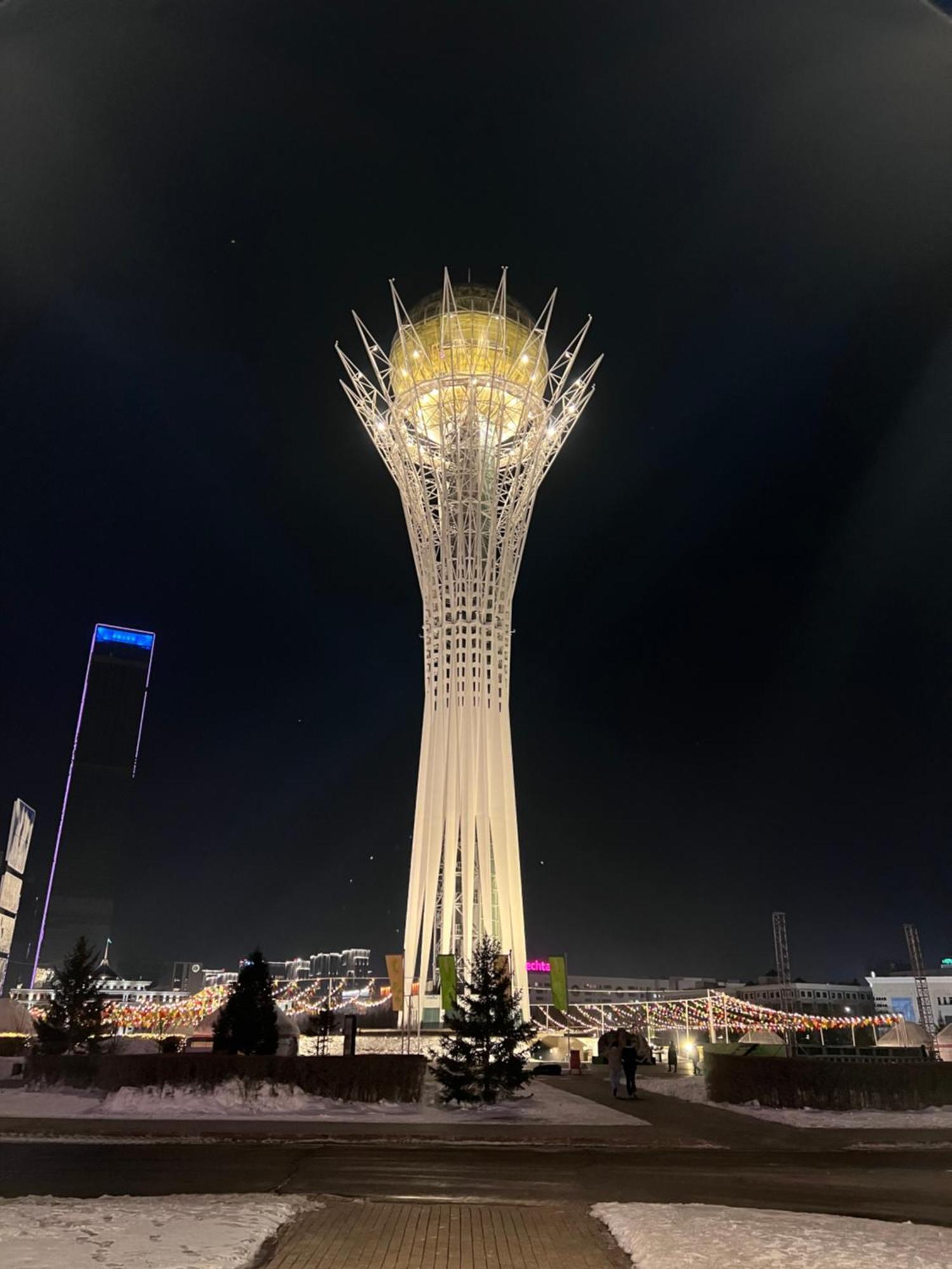Уютная 1-комнатная квартира возле Байтерека Астана Екстер'єр фото