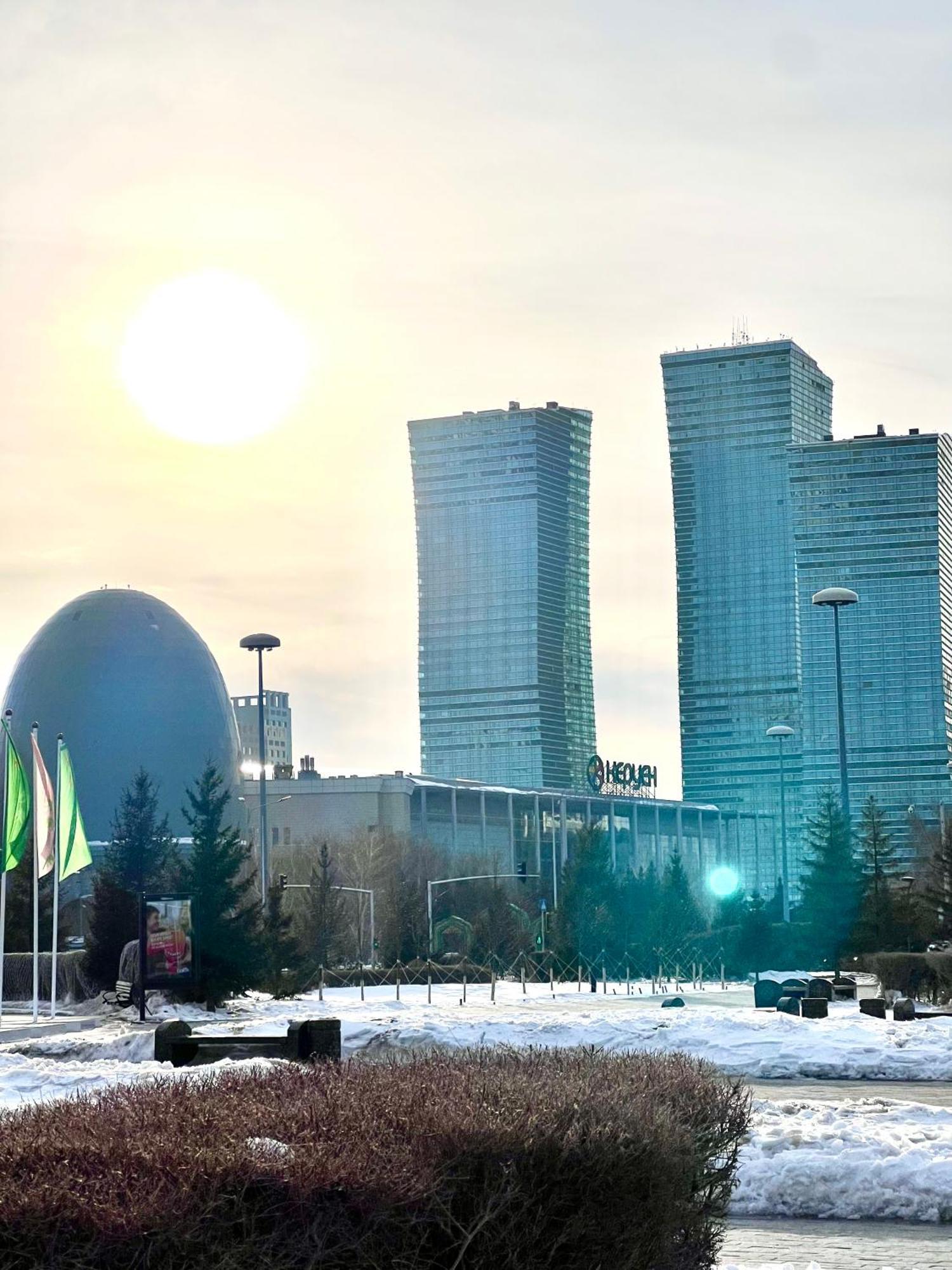Уютная 1-комнатная квартира возле Байтерека Астана Екстер'єр фото